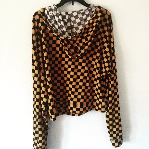 Yellow black checkered crop top - Picture 2 of 3